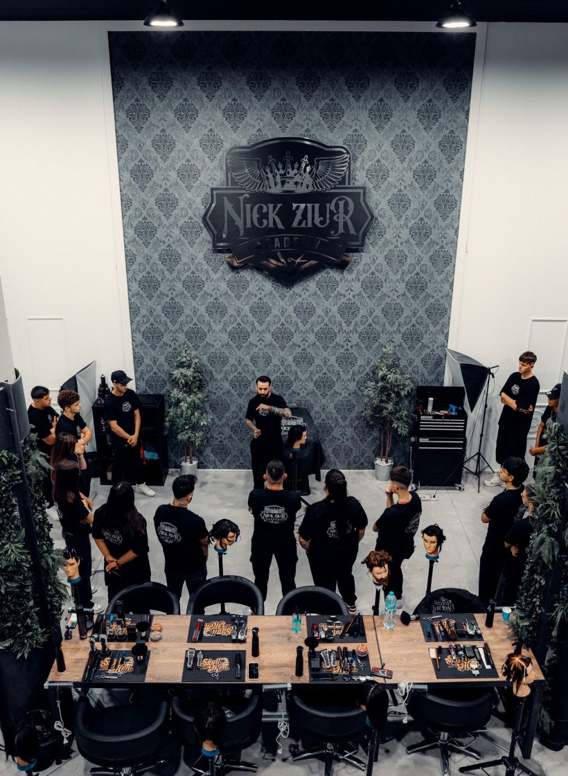 Curso de iniciación de barbería profesional.